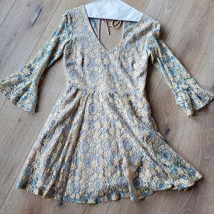 Mystic Lace Knee Length Dress Dusty Blue Size M